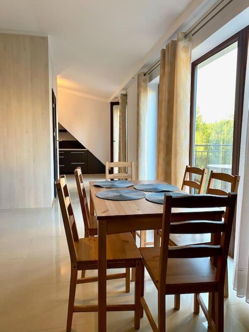 Ferienwohnung Piekny Apartament Z Widokiem Na Jezioro Niegocin Lötzen Exterior foto